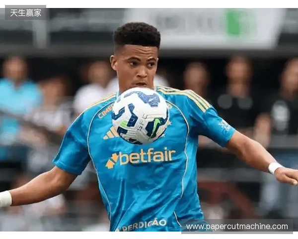 多特即将签下17岁左后卫帕特雷斯，预计给克鲁塞罗超千万欧