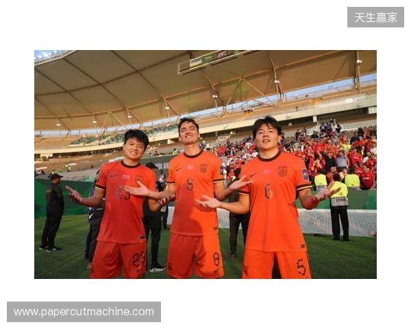 官方：徐彬加盟英超狼队