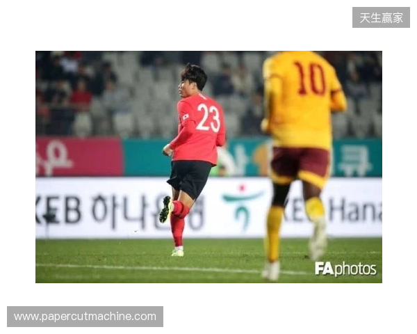 媒体人：U17国脚张伯霖接近加盟湖北星辉，玉昆也曾向球员报价