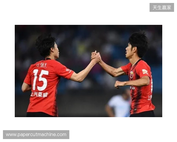 半场-玉昆暂3-0泰山 奥斯卡双响卡约闪击克雷桑中框+失误被断 半场-玉昆暂3-0泰山 奥斯卡双响卡约闪击克雷桑中框+失误被断