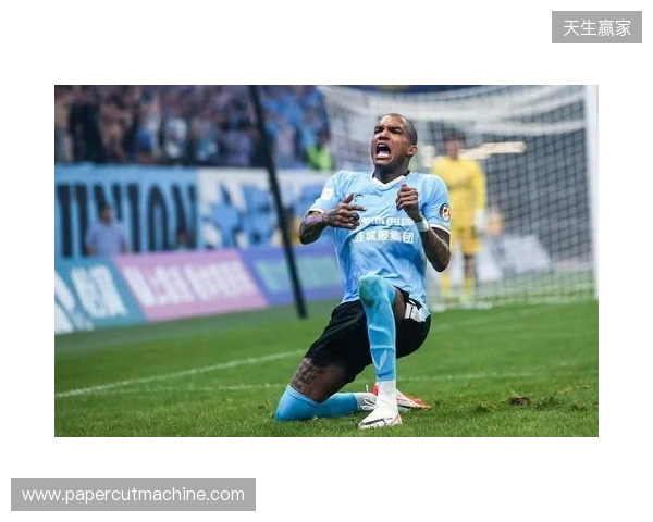 鲁媒：克雷桑对阵大连英博当日主动求战，若恢复顺利可战河南队